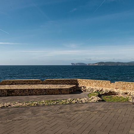 Seafront Bastioni Apartment Alghero Bagian luar foto